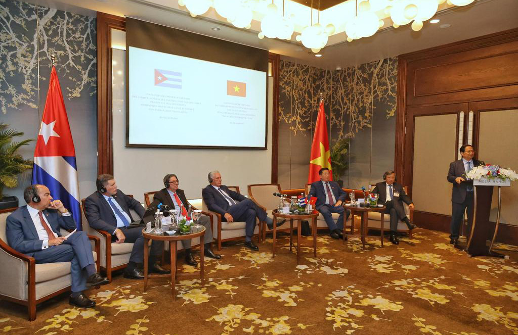 Intercambia Díaz-Canel con empresarios vietnamitas Intercambia Díaz-Canel con empresarios vietnamitas
