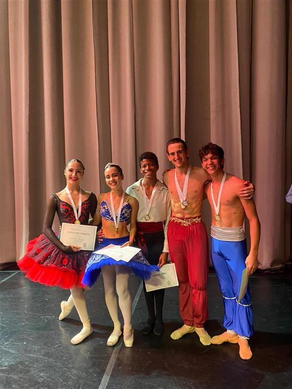 Estudiantes cubanos de ballet ganan premios en Sudáfrica Estudiantes cubanos de ballet ganan premios en Sudáfrica