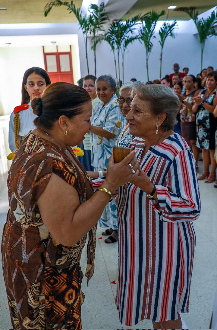 Sello Conmemorativo Aniversario 65 de la FMC Sello Conmemorativo Aniversario 65 de la FMC