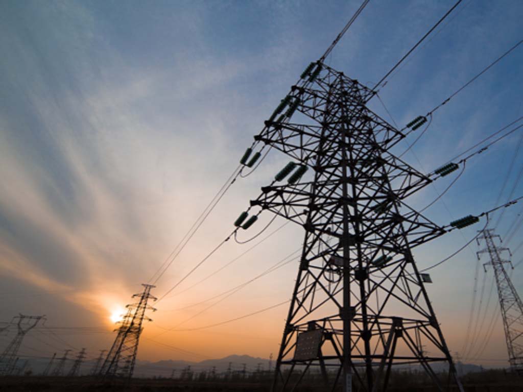 Cuba continúa recuperación de sistema electroenergético
